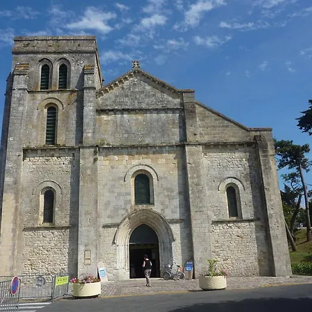 Sur A 500 M De La N 6 * Soulac-sur-Mer